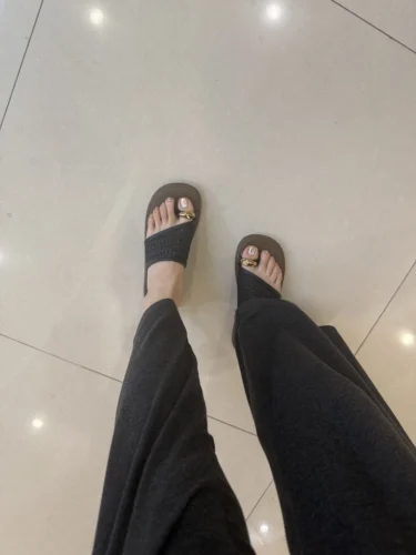 Thin, relaxed style, one-strap woven flip-flops for women, perfect for summer, non-slip, flat, and suitable for vacations and beaches. photo review