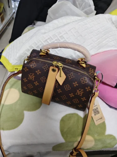 Hong Kong brand genuine leather handbag for women, 2026 summer new style, versatile Boston bag, fashionable shoulder/crossbody bag. photo review