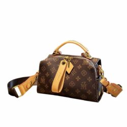 Hong Kong brand genuine leather handbag for women, 2026 summer new style, versatile Boston bag, fashionable shoulder/crossbody bag.