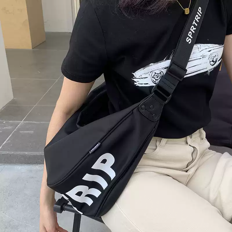 Trendy casual Oxford cloth crossbody bag with simple lettering, large capacity, women's shoulder bag, 2026 fashion tote bag.