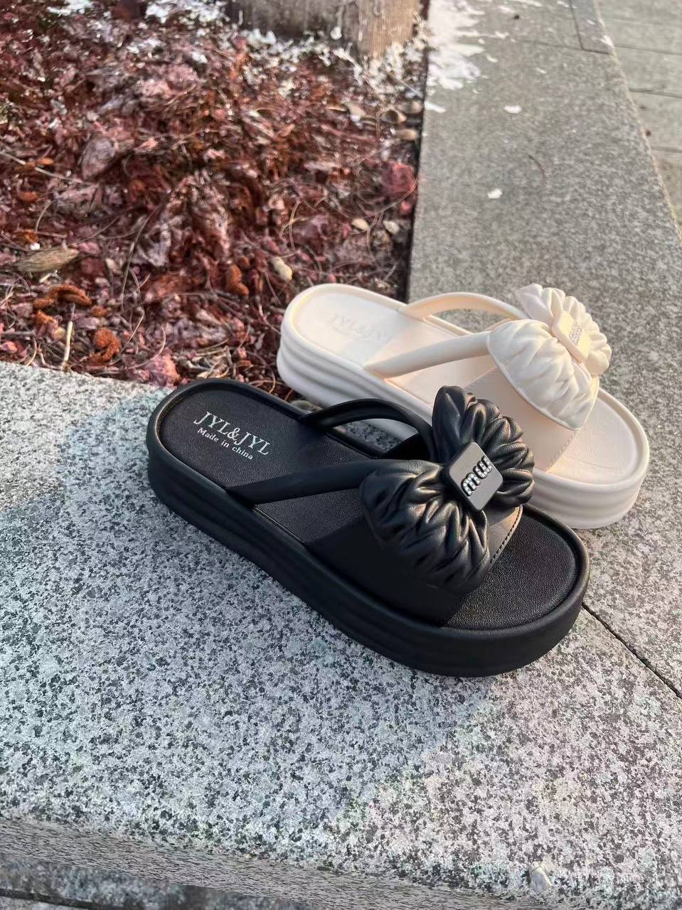2026 New Fashionable Women's Outdoor Bow-Tie Slippers, Summer New Korean Style Casual Flat Lightweight Thick-Soled Sandals