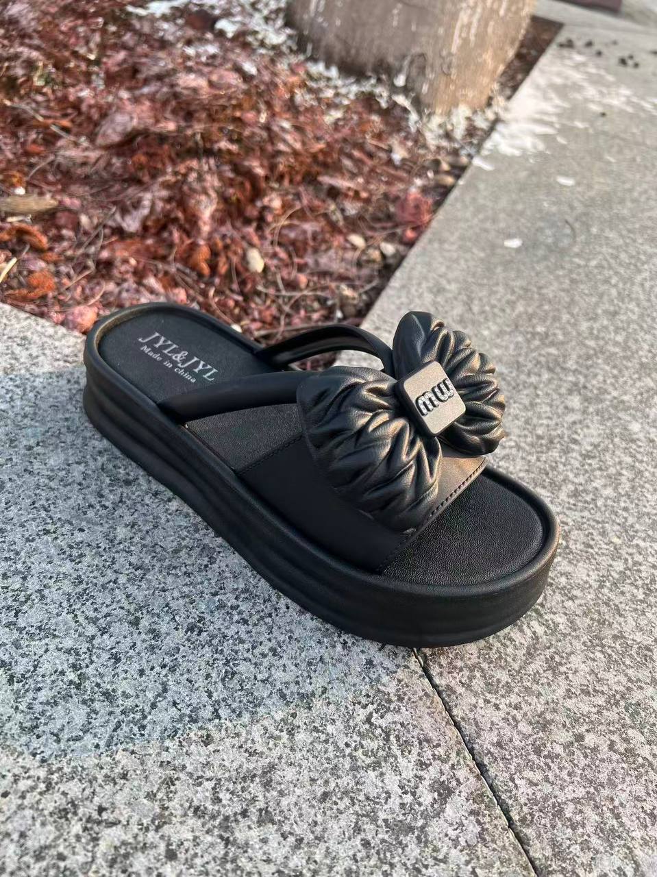 2026 New Fashionable Women's Outdoor Bow-Tie Slippers, Summer New Korean Style Casual Flat Lightweight Thick-Soled Sandals