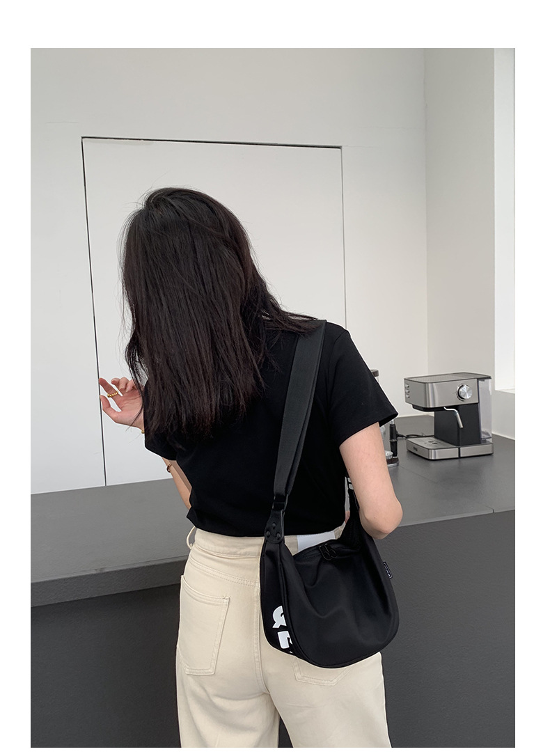 Trendy casual Oxford cloth crossbody bag with simple lettering, large capacity, women's shoulder bag, 2026 fashion tote bag.