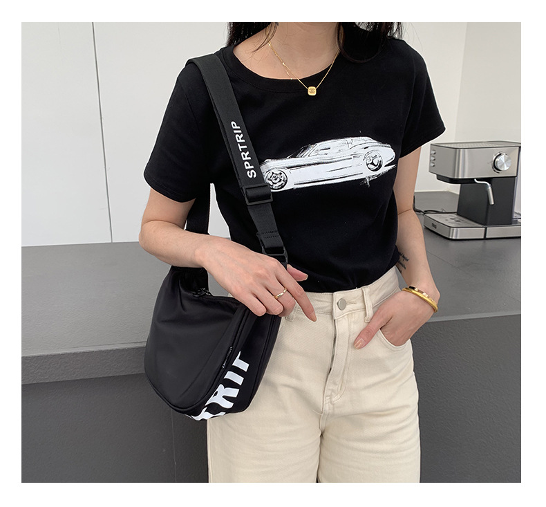 Trendy casual Oxford cloth crossbody bag with simple lettering, large capacity, women's shoulder bag, 2026 fashion tote bag.